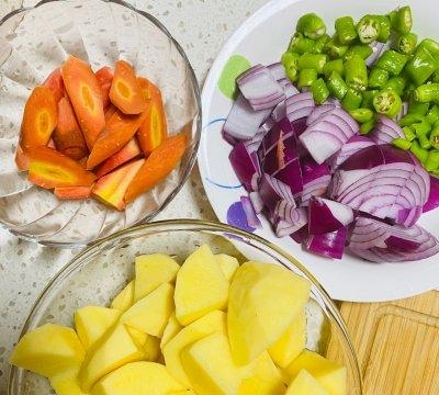 咖喱饭食材有哪些材料，家常咖喱饭的做法教程