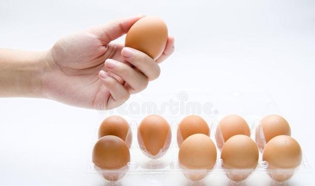 买鸡蛋怎样识别人造鸡蛋真假，辨别人造蛋的5大绝招