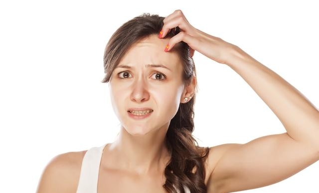 碘伏洗头对头皮屑有效吗，碘伏加洗发水的注意事项