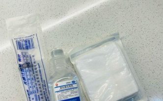 生理盐水怎么敷脸效果最好「详细讲解：便宜又实用的生理盐水湿敷法」