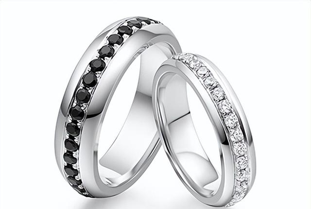男女订婚对戒哪个品牌好，订婚戒指怎么选