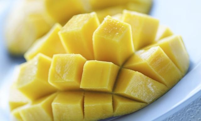 小孩芒果过敏怎么快速消除，如何吃芒果可以减少过敏反应