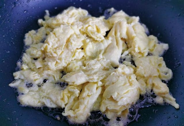 鹅蛋炒韭菜的功效作用是什么，家常鹅蛋炒韭菜做法大全