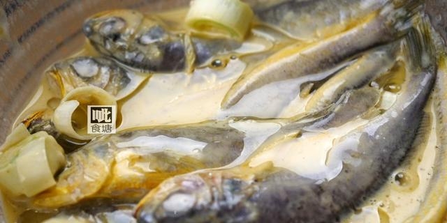 冰冻小黄鱼怎么做好吃又简单，酥脆鲜香小黄鱼的做法