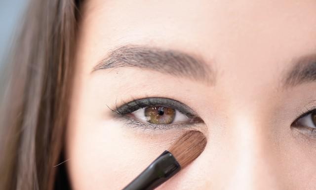 小眼睛化妆技巧妆容教程，分享小眼睛变大的化妆技巧 
