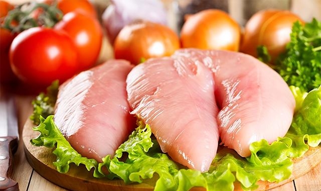 鸡胸肉的营养成分有些什么，鸡胸肉的营养价值及功效