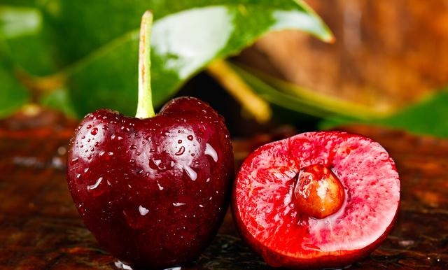 吃什么水果瘦腿最快，7种美白又瘦腿的水果