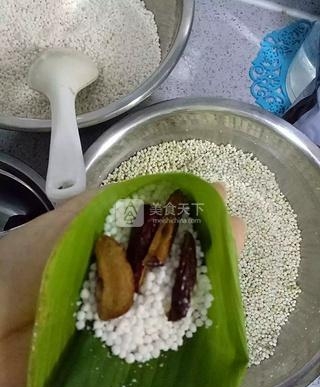 西米粽子怎么做简单又好吃，西米粽子的做法教程