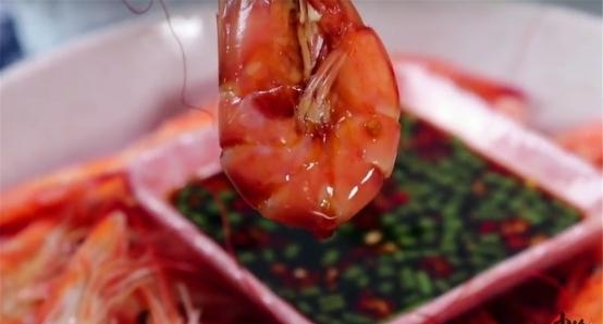 蒸虾是冷水上锅还是热水上锅，清蒸虾的做法技巧分享