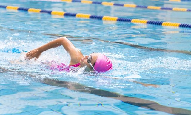 女人长期游泳的好处有哪些，女人能坚持长期游泳的6个益处