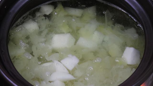 煮银耳汤的正确方法，香甜软糯的银耳汤做法教程