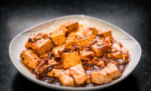 麻婆豆腐用什么豆腐做，麻婆豆腐做法的3个小技巧
