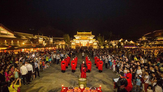 中秋节的传统和风俗是什么，中秋节的传统习俗介绍