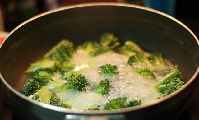 焯豆角应该冷水下锅还是开水，关于各类食物焯水