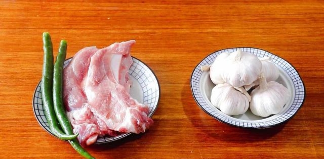 猪脆骨怎么做好吃又简单方便，蒜香猪脆骨做法大全