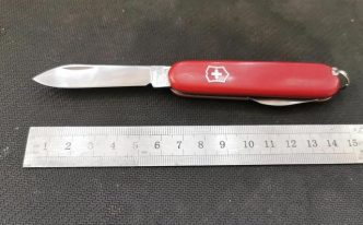 高铁带小刀的规定是几厘米 详细讲解：高铁地铁安全刀具尺寸明确解答