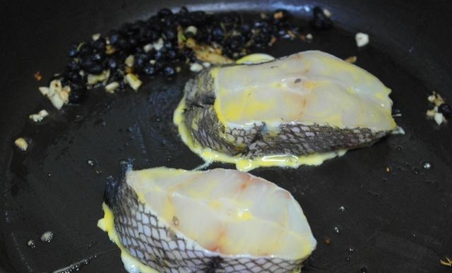 超市买的冷冻鳕鱼怎么做好吃，肉质鲜美还下饭的鳕鱼制作方法