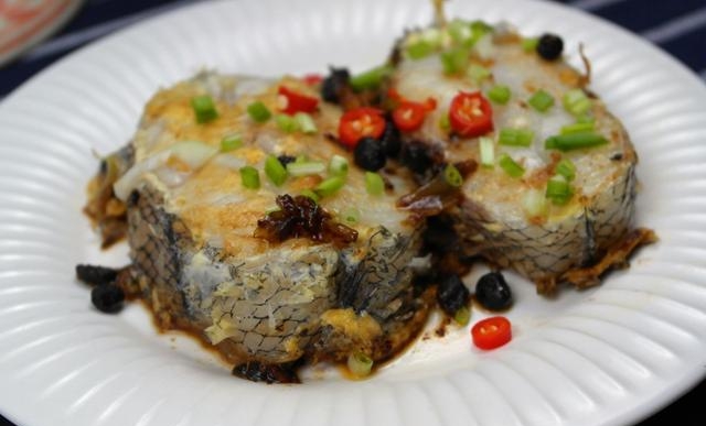 超市买的冷冻鳕鱼怎么做好吃，肉质鲜美还下饭的鳕鱼制作方法