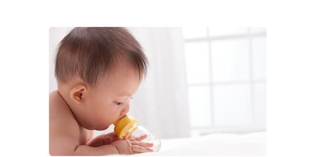 新生儿奶嘴多久换一次合适，什么情况下更换奶嘴