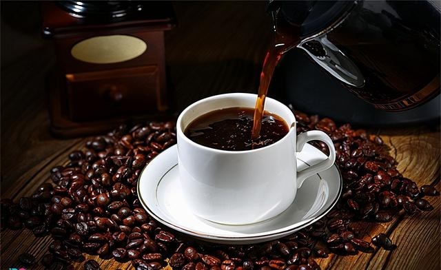黑咖啡一天喝几次最好，哪些人不能和黑咖啡