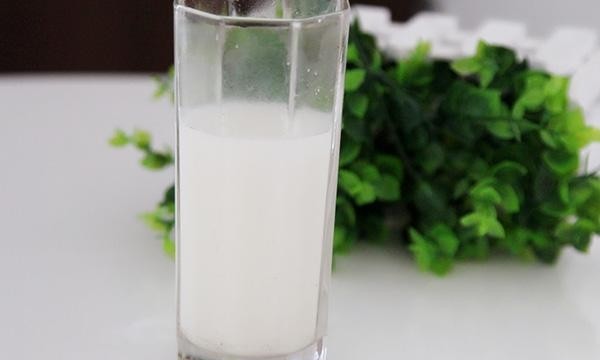 牛奶的保质期一般是几个月呢，喝牛奶的食用禁忌