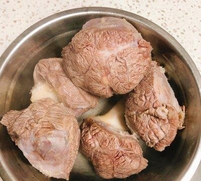 卤牛肉要卤多长时间才能熟，好吃不腻的酱卤牛肉做法步骤
