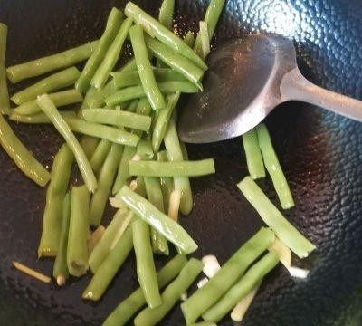 豆角和虾能一起吃吗，鲜虾豆角制作步骤分享