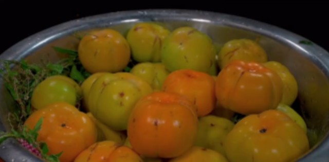 青柿子怎么做好吃，青柿子清脆爽口的简单做法