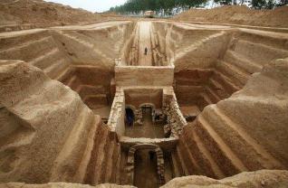 中国最危险的十大古墓,秦始皇兵马俑墓葬中的文物一接触空气就立刻化作了灰