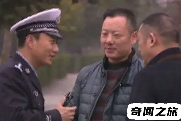 过二仙桥走成华大道什么梗,谭谈交通节目中的一个采访片段