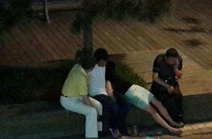 青岛女子醉酒遭性侵,疑被路人当街轮流猥亵图片视频曝光