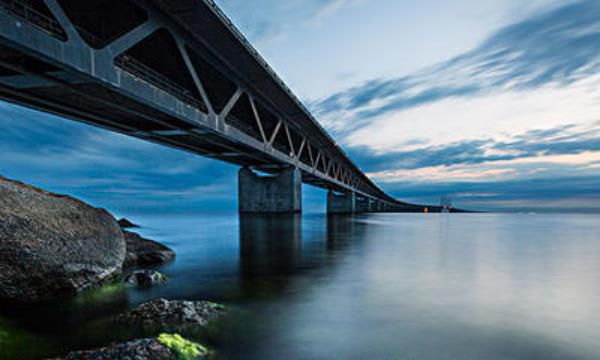 世界十大跨越国界桥梁名片,Øresund桥跨越瑞典和丹麦之间海峡的唯一通道